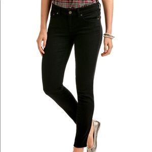 NWT Vineyard Vines skinny black denim